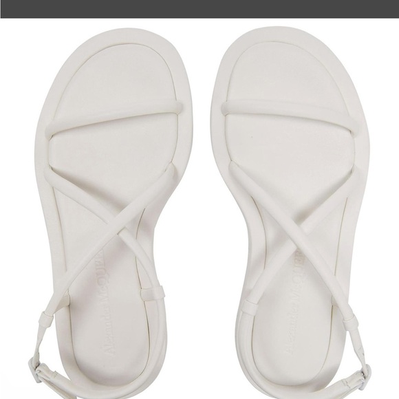 ALEXANDER MCQUEEN Cross Over Open Toe Strap Sandals - Picture 2 of 9
